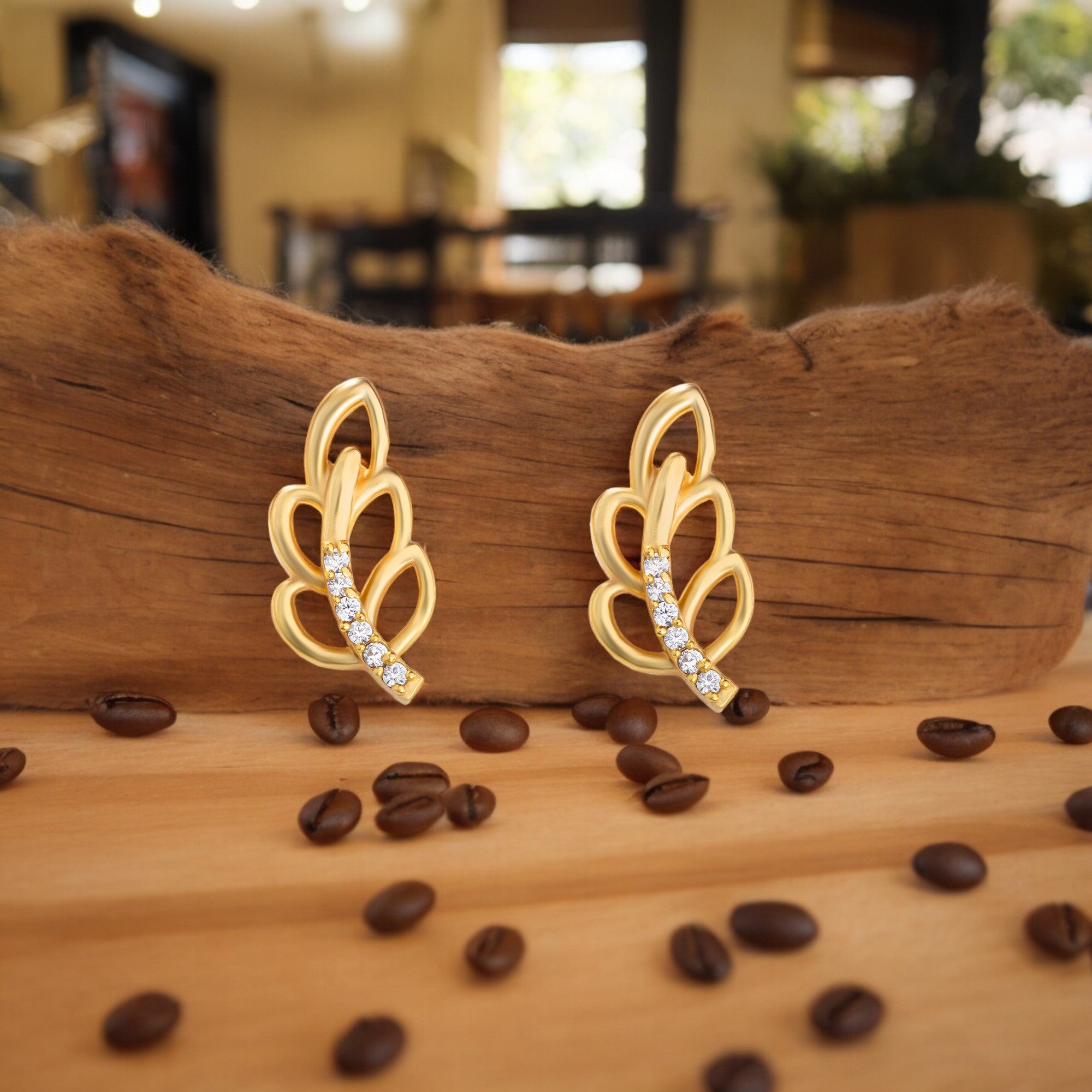 Earring_White Stone_Golden_1