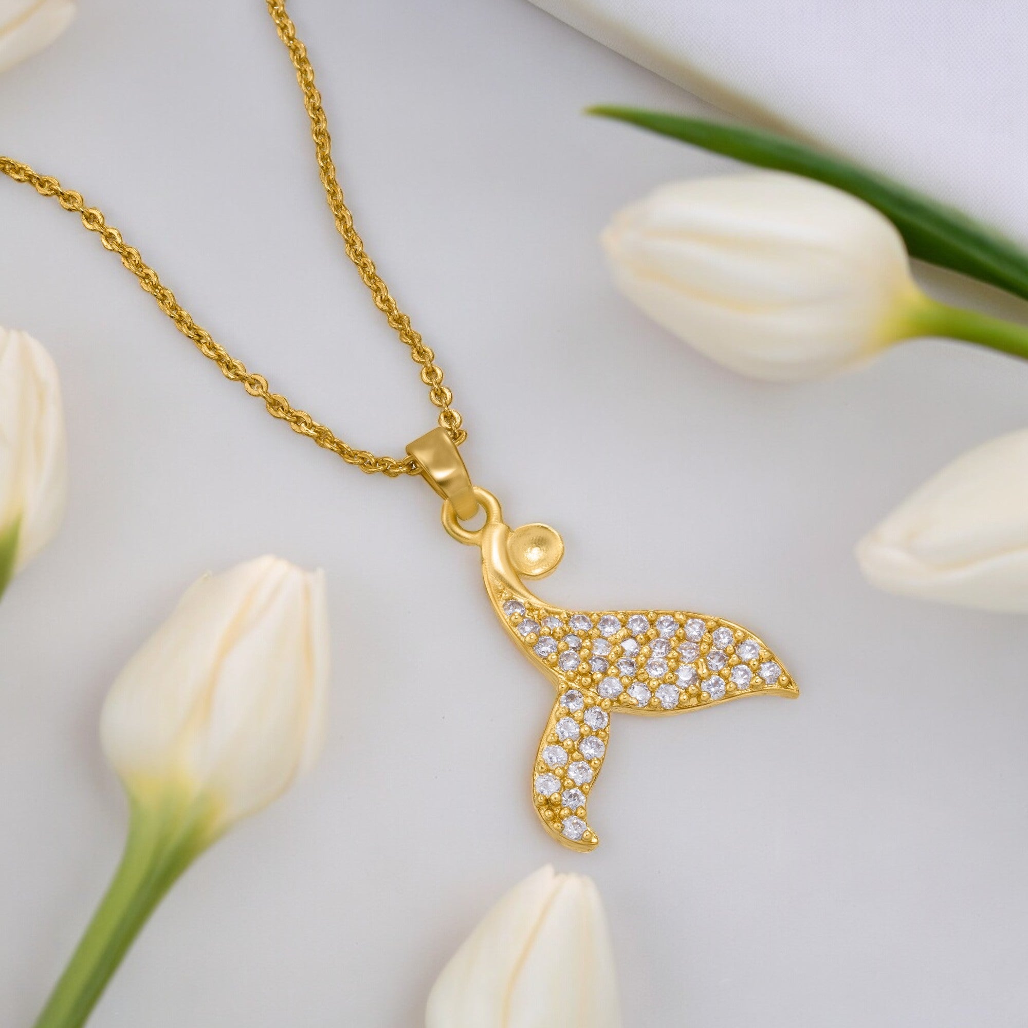 Necklace_White Stone_Golden_1