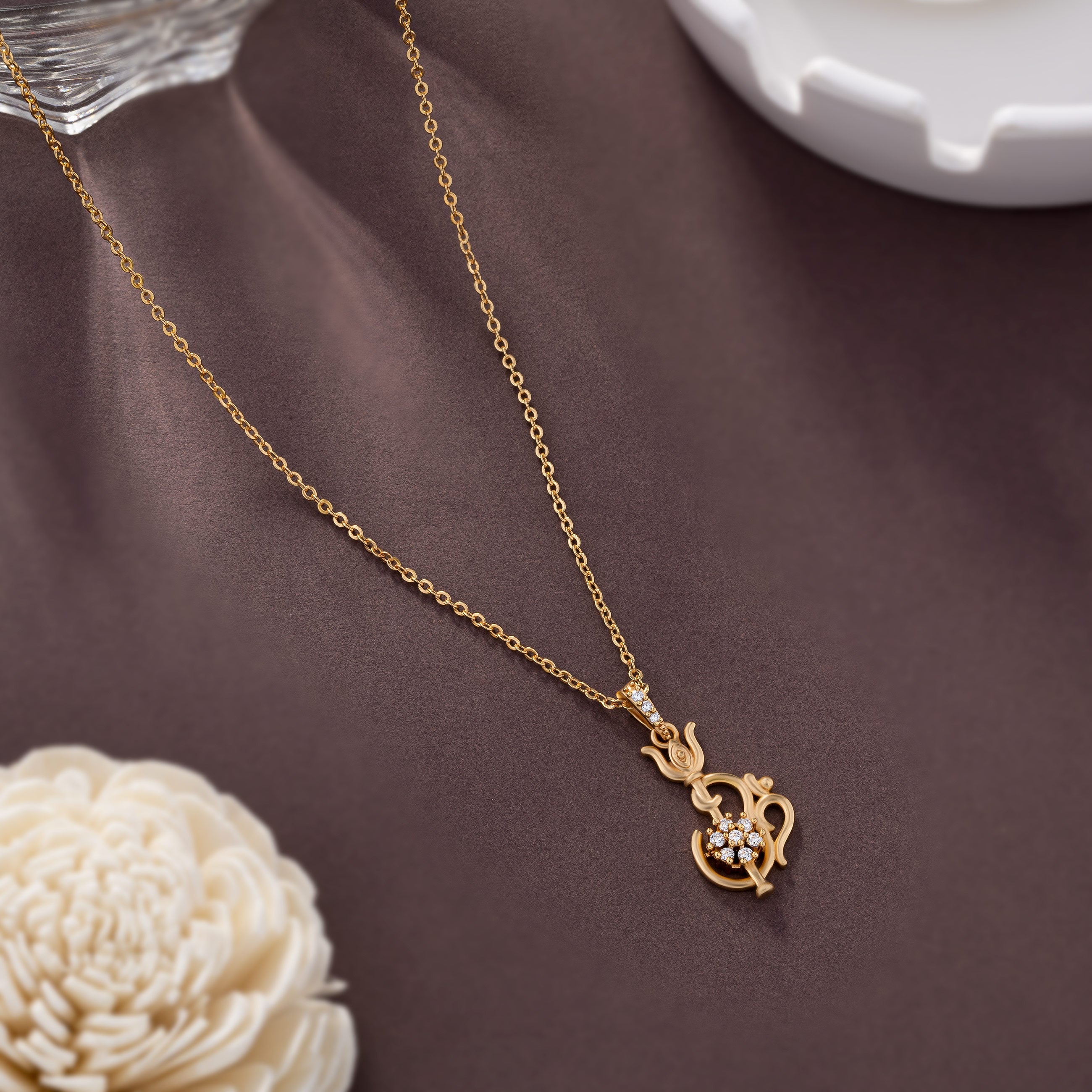 Necklace_White Stone_Golden_2