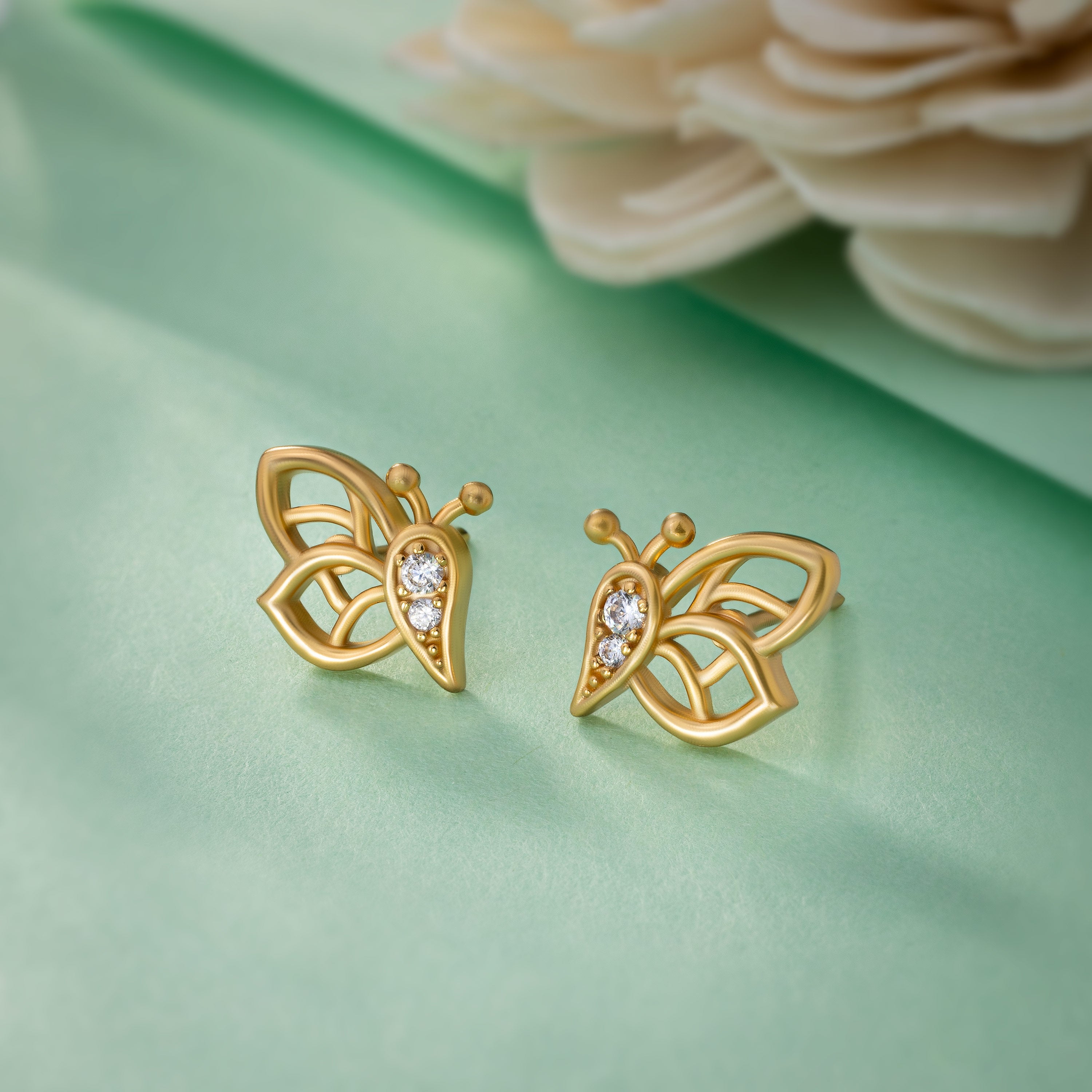 Earring_White Stone_Golden_2