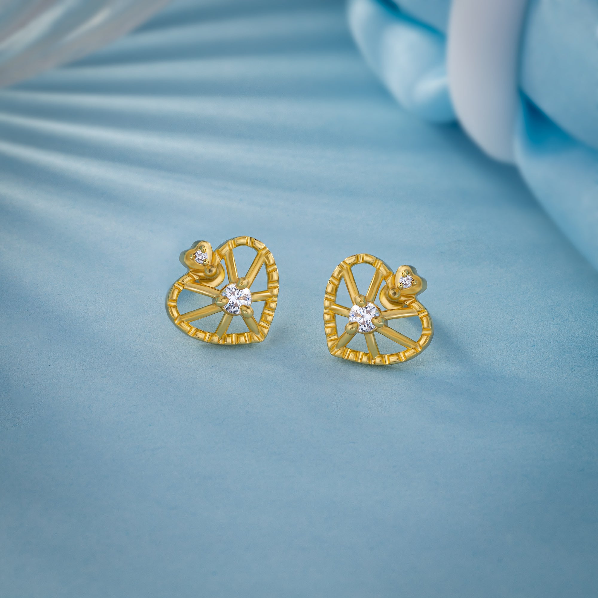 Earrings_White Stone_Golden_1