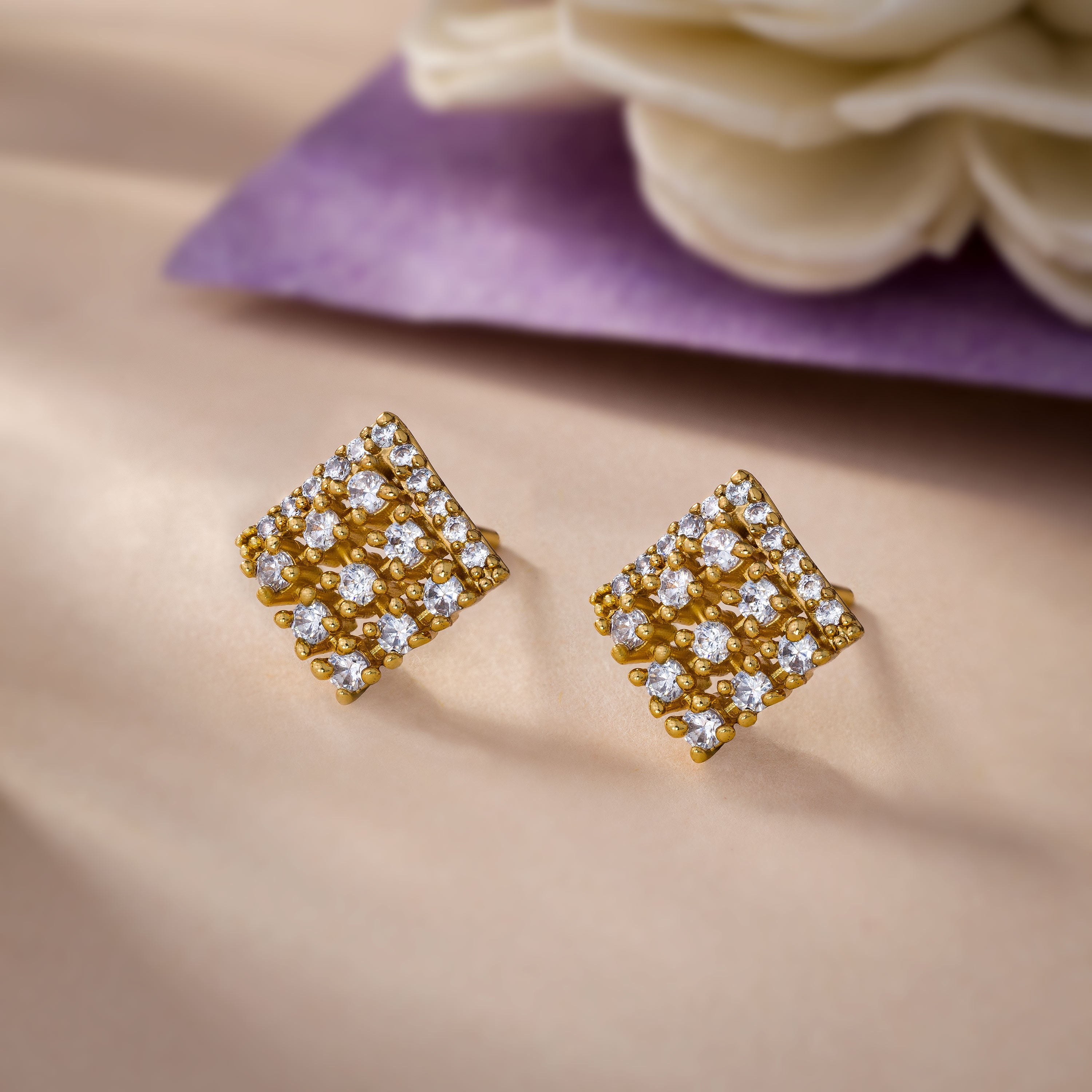 Earring_White Stone_Golden_2