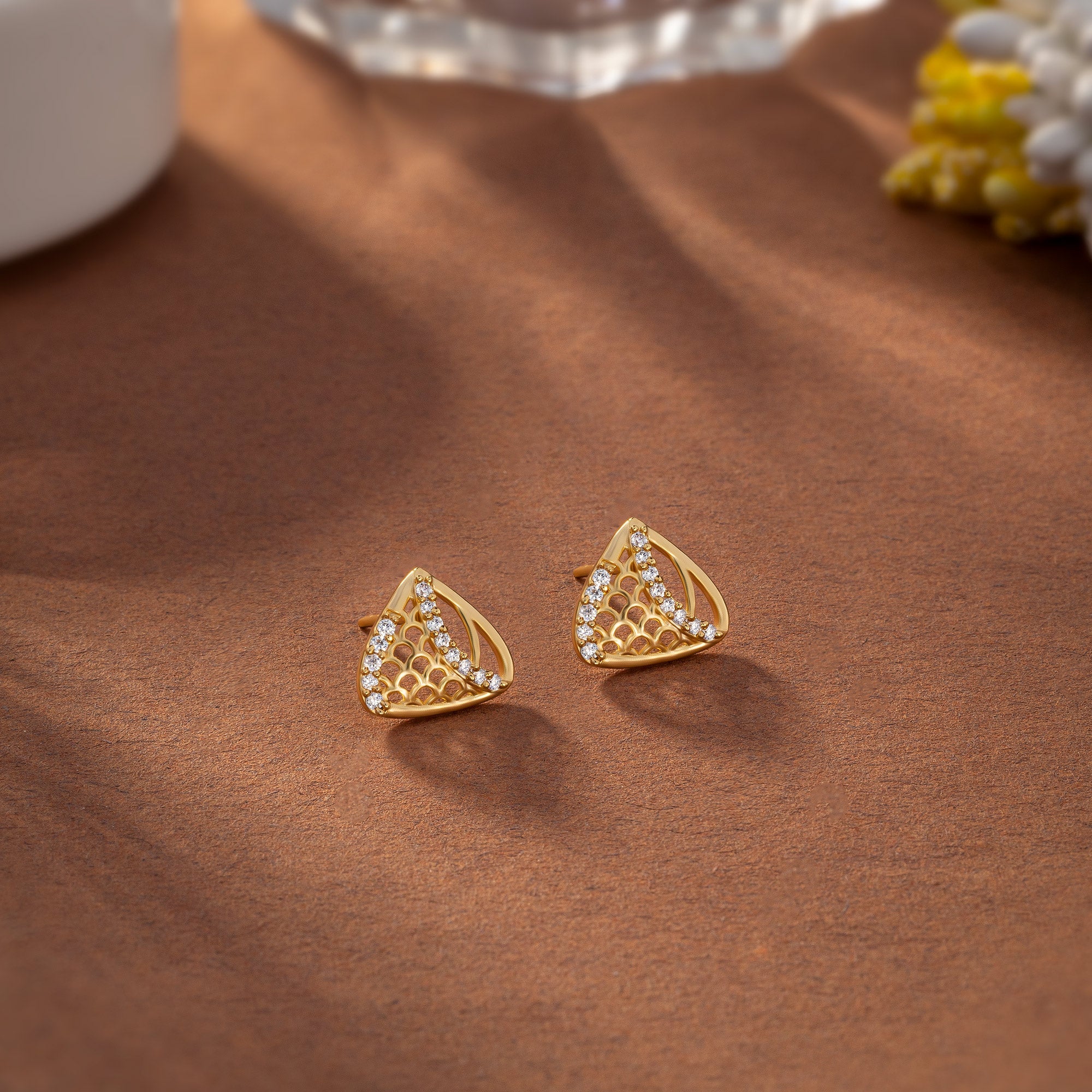 Earring_White Stone_Golden_1