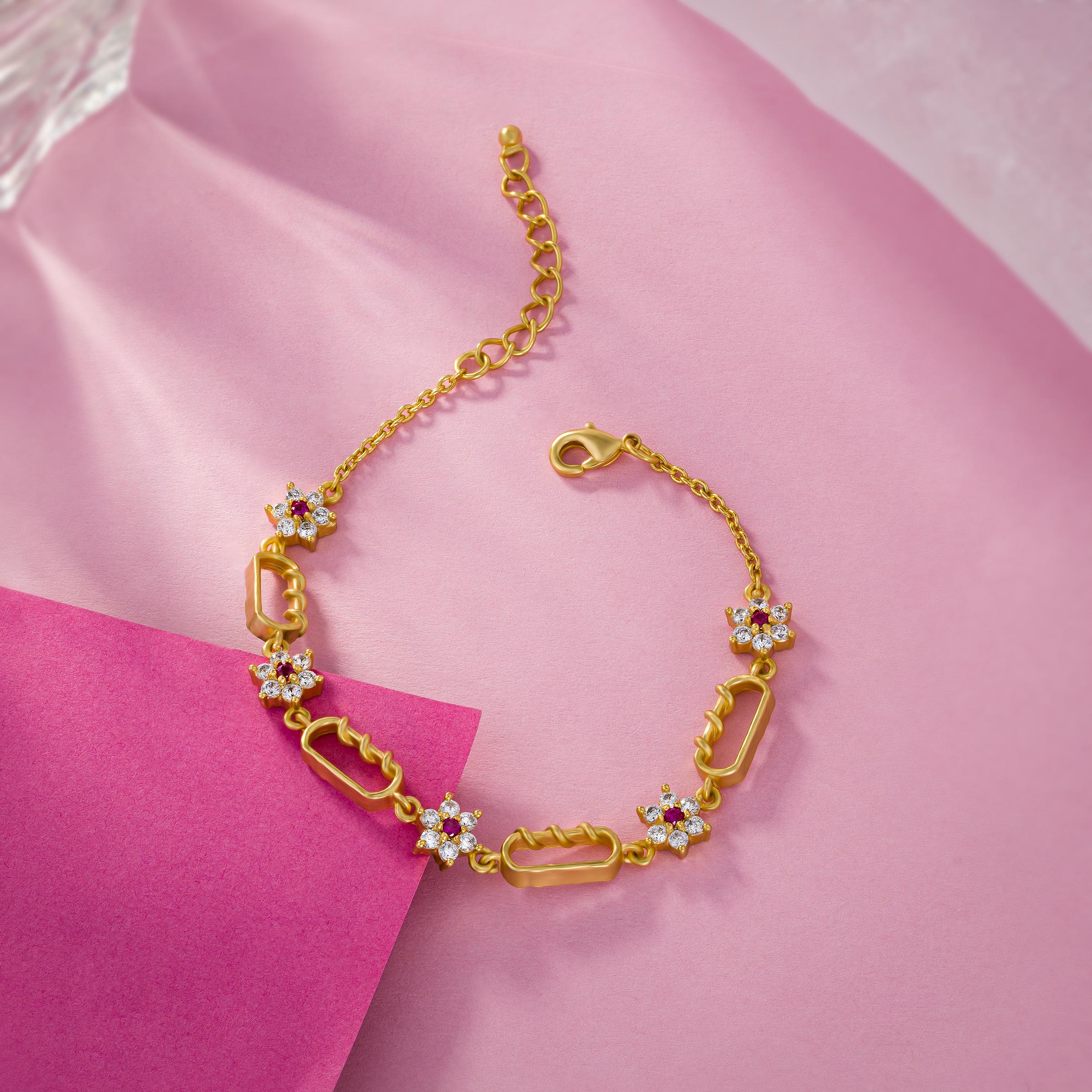 Bracelet_White&Red Stone_Golden_1