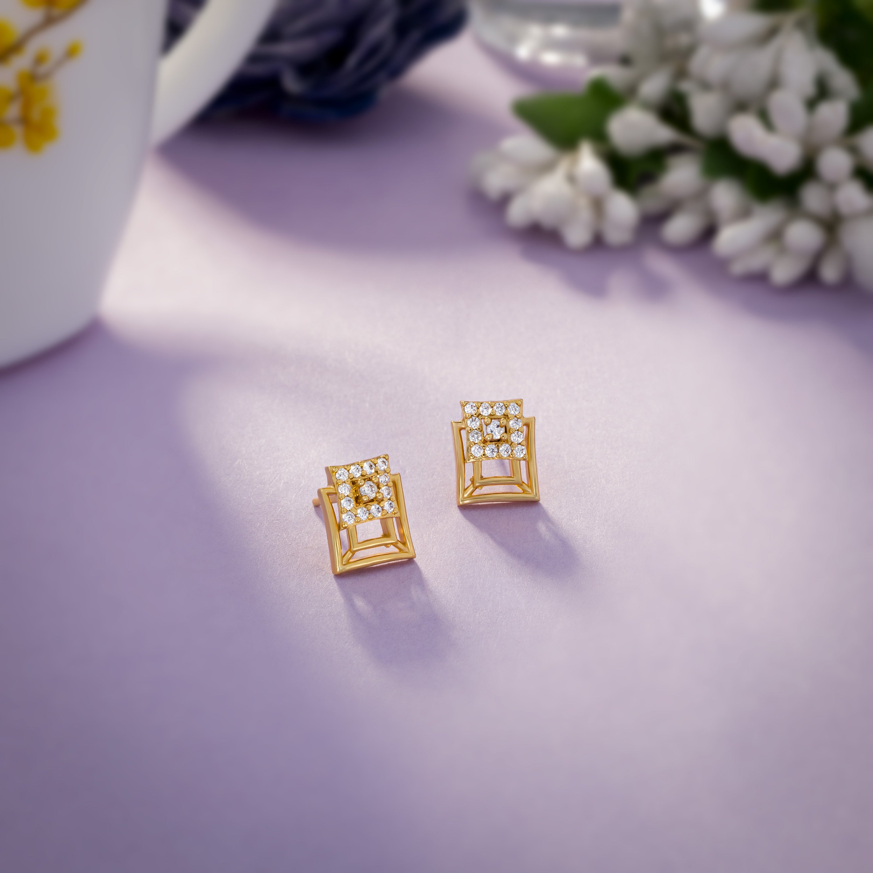 Earring_White Stone_Golden_1
