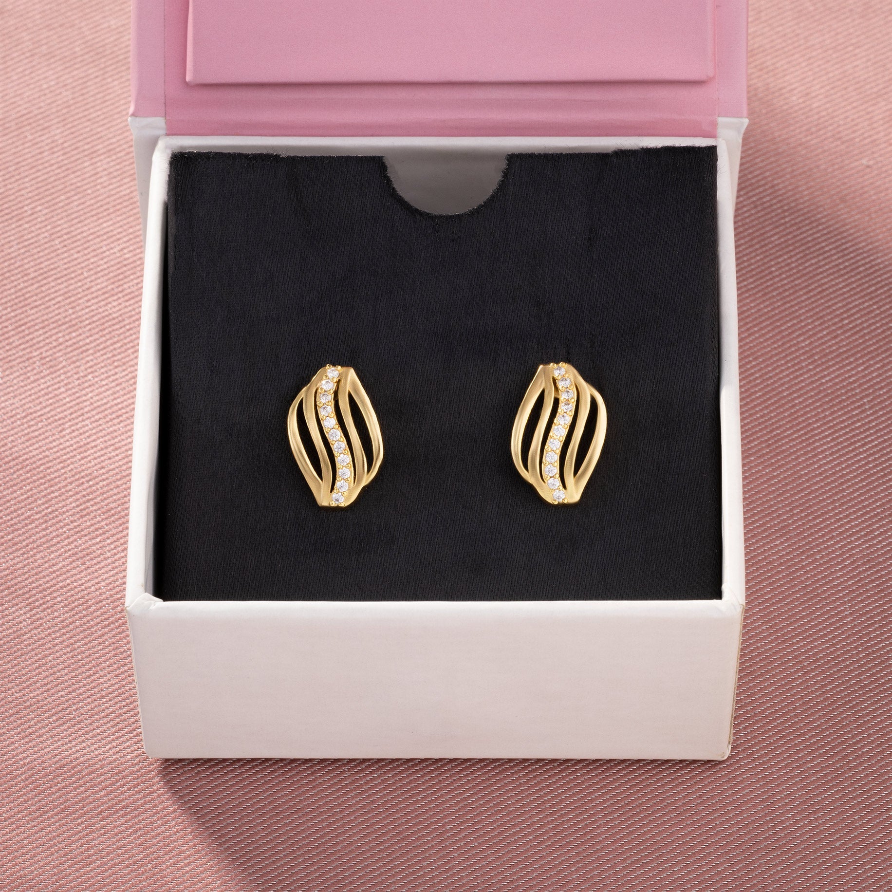 White Golden Wave Earrings