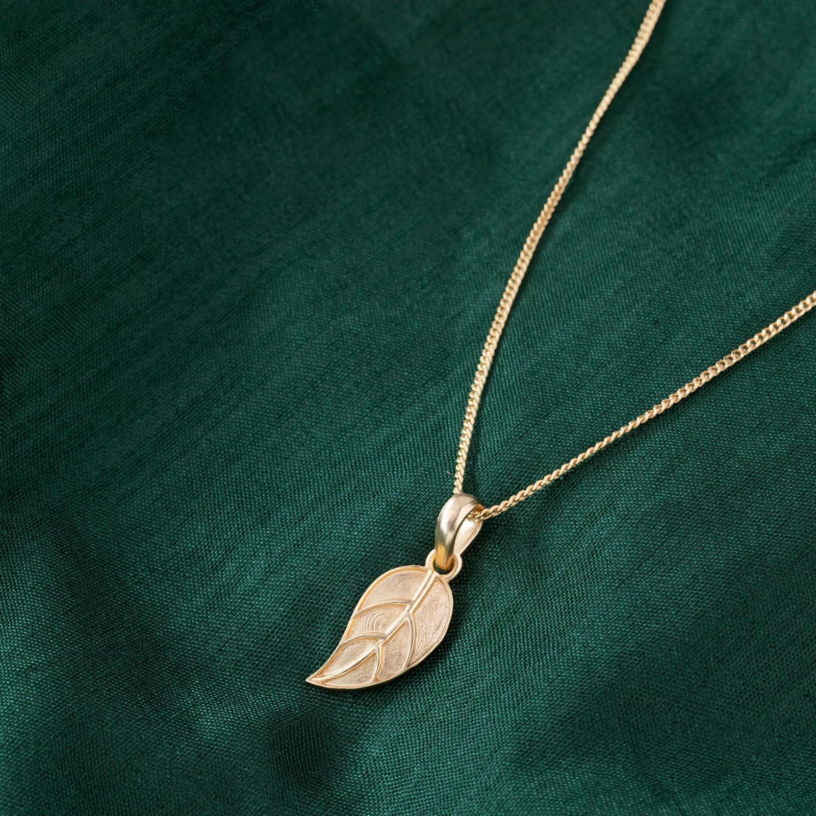 Necklace_Plain_Golden_1