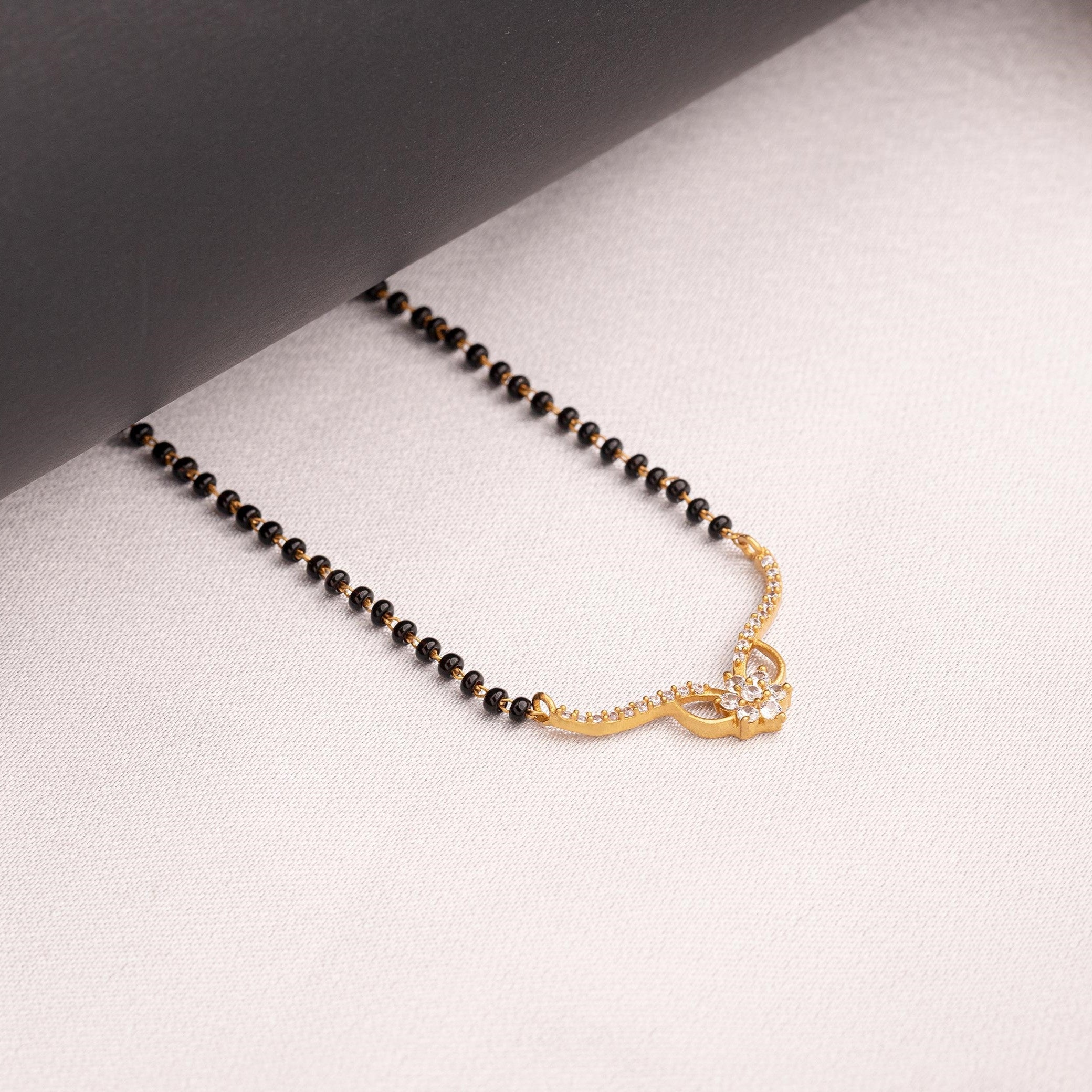 Mangalsutra_White Stone_Golden_1